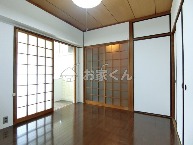 【寝室】 | ロイヤルハイツ | (写真は別のお部屋の写真になります)