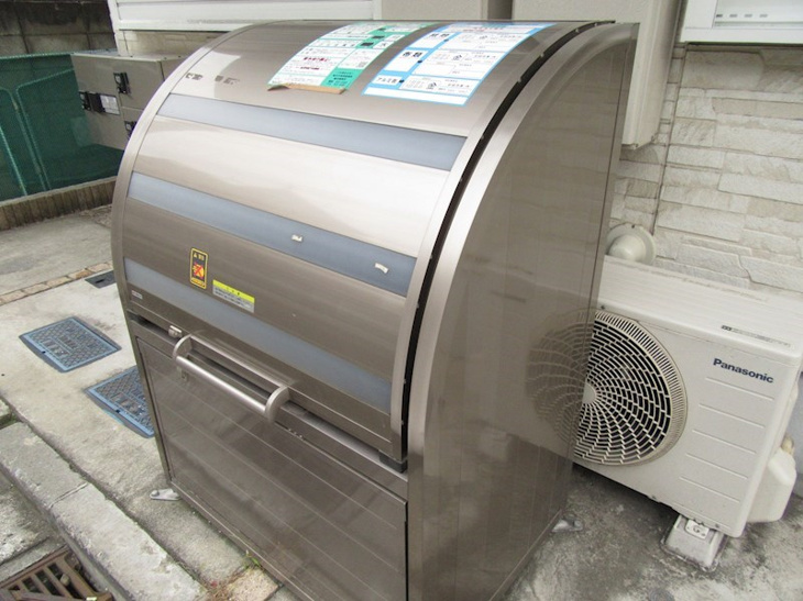 敷地内ゴミ置場 