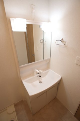 【独立洗面台】 | リヴィエールⅠ