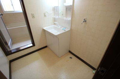 【洗面所】 | サンコートB