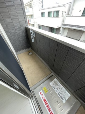 【バルコニー】 | ビルボード淡路駅前