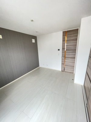 【寝室】 | ビルボード淡路駅前