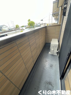 【バルコニー】 | カーム・リリー | 暖かな日差しのふりそそぐバルコニー