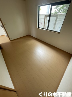 【寝室】 | カーム・リリー | スタンダードな洋室です