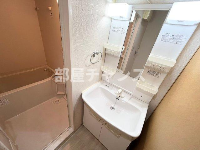 ラ・ルーシュ泉の独立洗面台