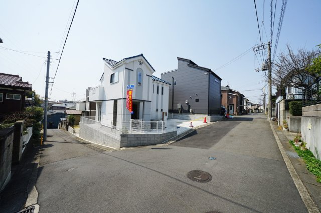 【横浜市旭区川島町1977-20全2棟新築戸建て】★仲介手数料無料★（本宿小学校・本宿中学校）の前面道路含む現地写真