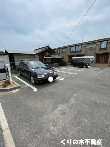 【駐車場】 | エトワール | 駐車場完備です