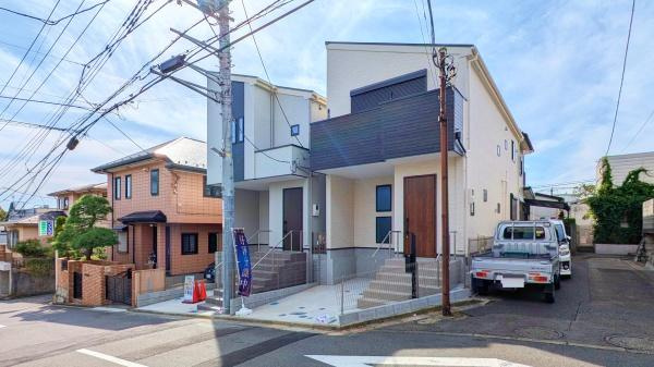 横浜市港南区日野８丁目の新築一戸建の前面道路含む現地写真|周辺環境も合わせてご案内させて頂きます！
お気軽にお問い合わせ下さい！