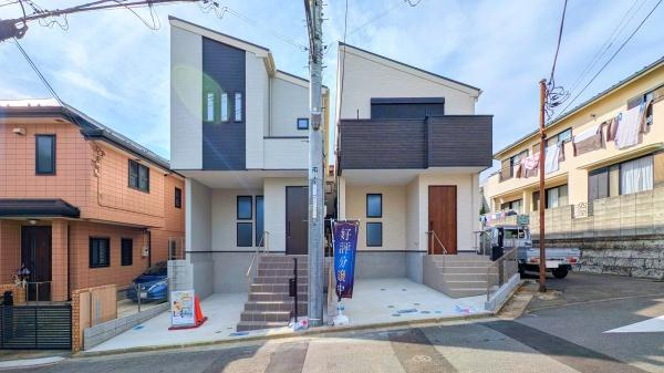 横浜市港南区日野８丁目の新築一戸建の外観|閑静な住宅地でゆったりとお過ごし頂けます。
お気軽にお問合せ下さい！