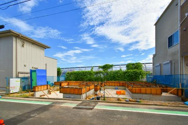 横浜市保土ケ谷区新桜ケ丘２丁目の新築一戸建の外観|現在建築中の為、同仕様物件もご案内をさせて頂きます。
お車でご自宅まで送迎承ります。