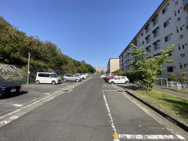 【駐車場】 | 名谷1団地5号棟