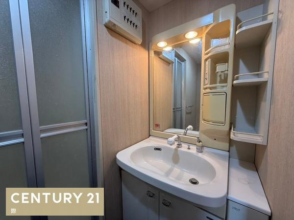 サンライズマンション岩出7の独立洗面台