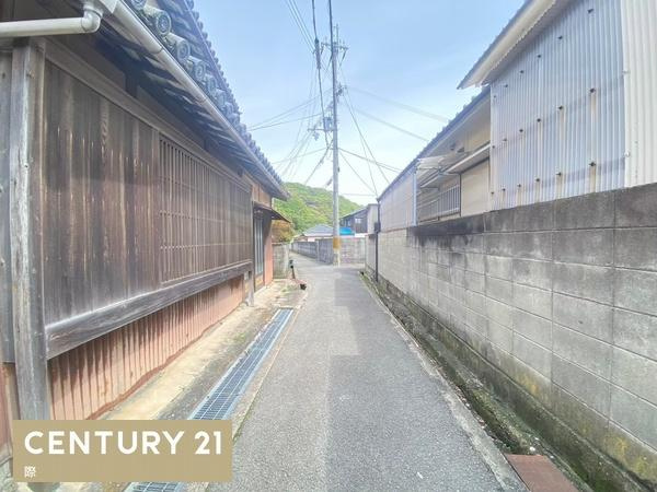 和歌山市加太の売地の前面道路含む現地写真