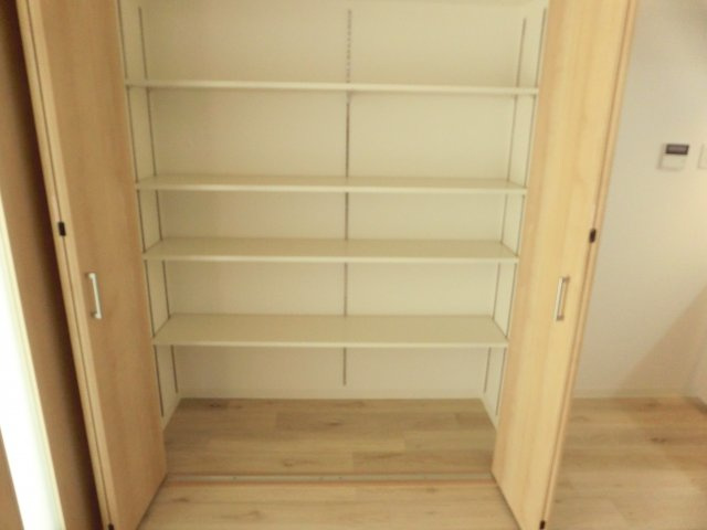 大阪市西区九条１丁目の賃貸マンションの収納