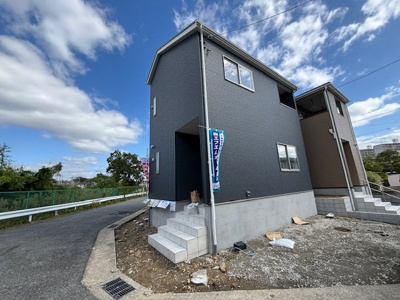 【外観】 | 神戸市垂水区桃山台2丁目　新築戸建1号棟　仲介手数料無料！ | 外観もきれいです