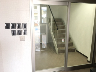【エントランス】
