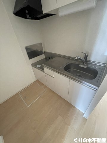 【キッチン】 | メイビオーラⅢ | 反転タイプのお部屋の写真です（現況を優先致します）