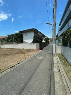 【前面道路含む現地写真】