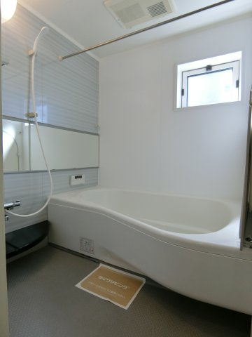 ルミエールＴの浴室