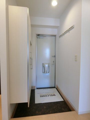 ルミエールＴの玄関