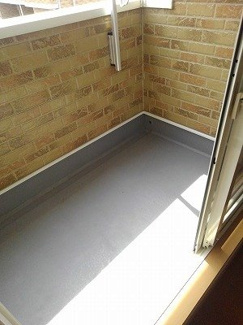 【バルコニー】