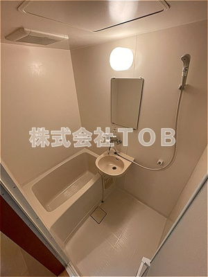 【浴室】 | ドゥ・ベルジュール | ※別号室同間取り参考写真