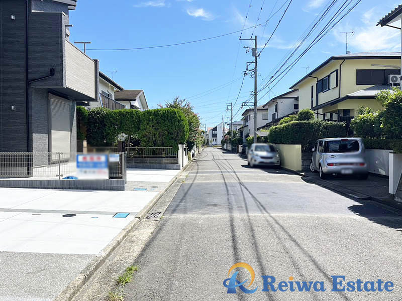 新築戸建　藤沢市遠藤の前面道路含む現地写真