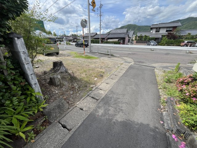 土地　長良の前面道路含む現地写真