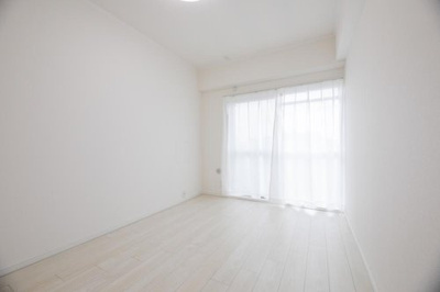 【洋室】 | シャトー川庄