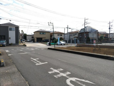 【前面道路含む現地写真】 | 伊奈中央４丁目売地（役場前）