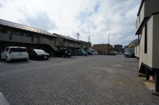 【駐車場】