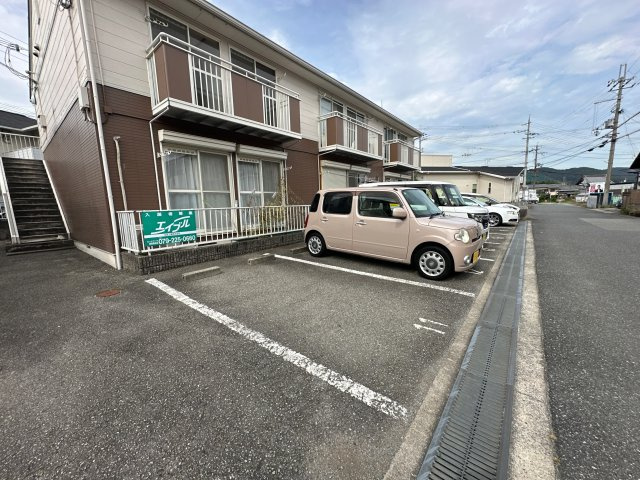パセオ書写Ｂ棟の駐車場