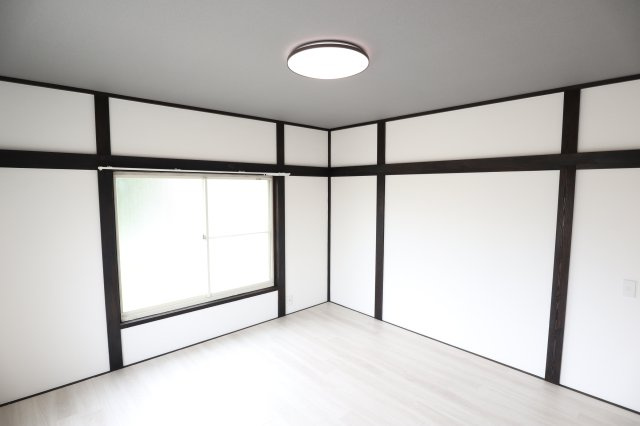 シモダタウンの洋室