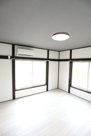 シモダタウンの洋室