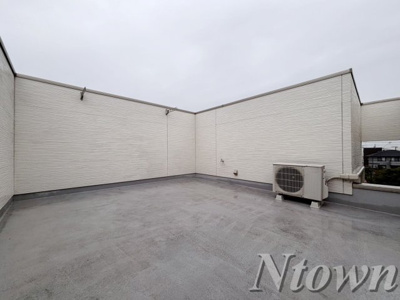 【バルコニー】 | grandtic　Etincelle | 開放的で明るい空間を演出してくれるバルコニーです