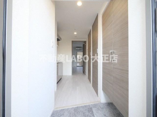 ラヴィータ難波元町の玄関