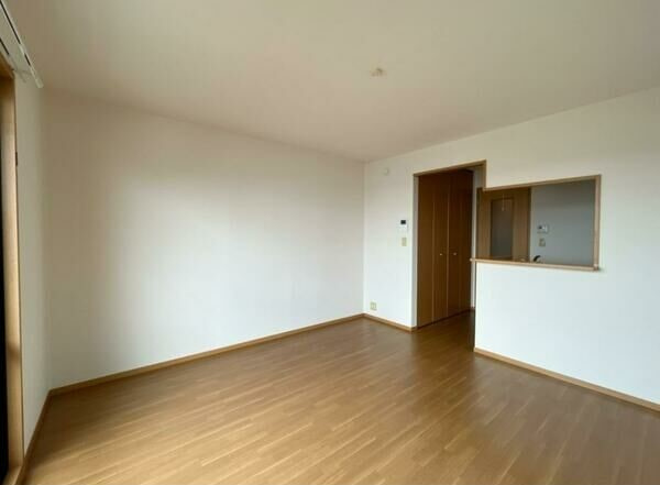 メゾン二翠　Aの居間・リビング
