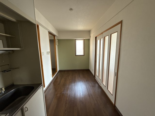 ファーストイン夢前川駅前の居間・リビング