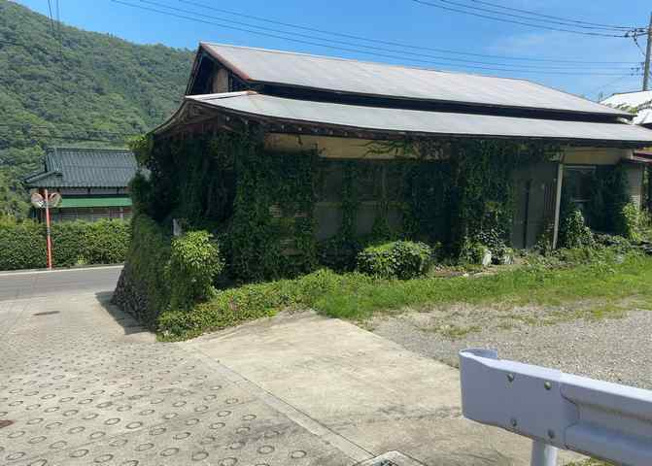 【前面道路含む現地写真】 | ハザードマップは自然災害による被害を予測し、その被害範囲を地図上で表したものです。近年特に災害が多くなっていますので、事前に調査すると安心できます。ハザードマップは国交省のホームページをご覧ください。