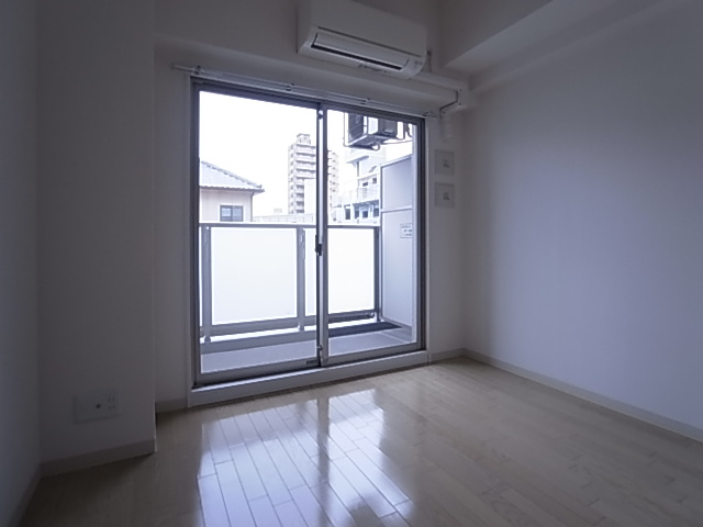 神戸市兵庫区駅南通３丁目の賃貸マンションの居間・リビング|リビング