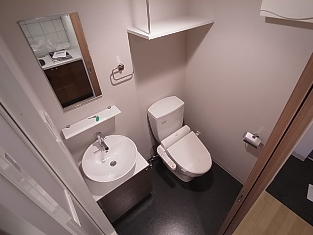 神戸市兵庫区駅南通３丁目の賃貸マンションのトイレ|ウォシュレット付