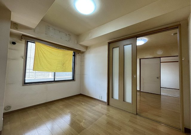 スカイパレス真砂の洋室