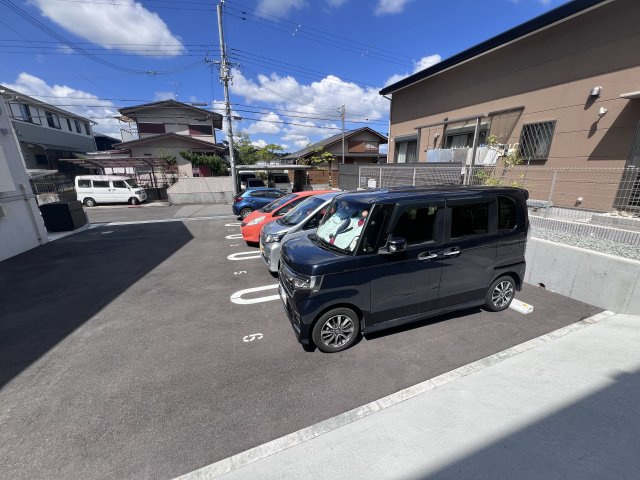 パークハイム七番館の駐車場