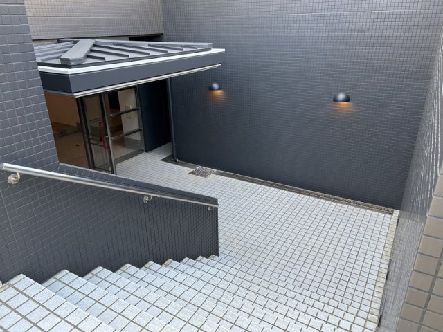 【エントランス】