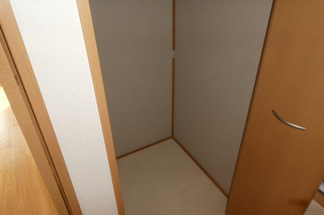 エステート２１　Ａの収納|廊下収納