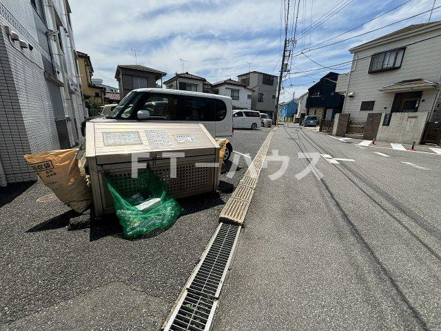 ミリアビタＮｏ．１０の駐車場