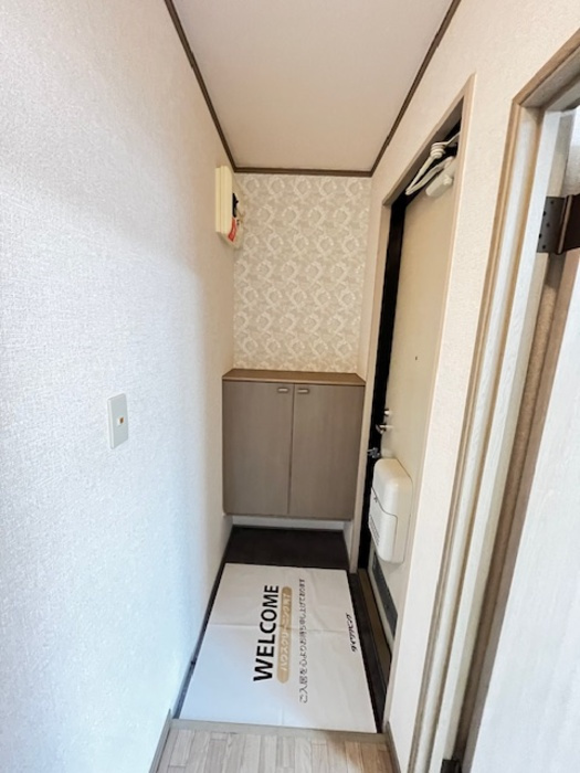 ブルースカイCの玄関