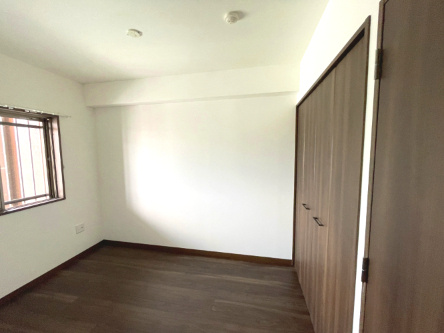 サンパーク国分中央レジデンスの洋室|洋室3にはクローゼットとウォークインクローゼットがあり、収納力があります。