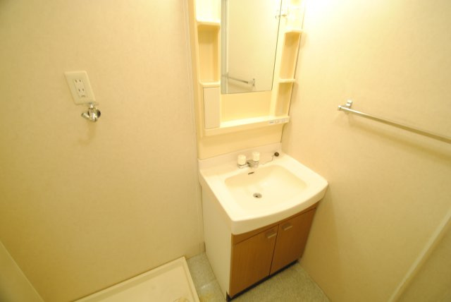 ドミールパーク江崎の独立洗面台