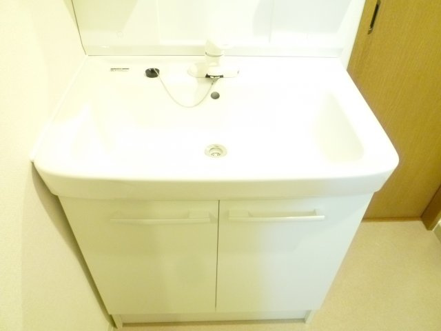 ハイシュタイン堀江の独立洗面台
